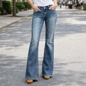 Silver Jeans Women's 30x 32 Eden Flare Leg in Classic Blue - Y2K | Well Worn In